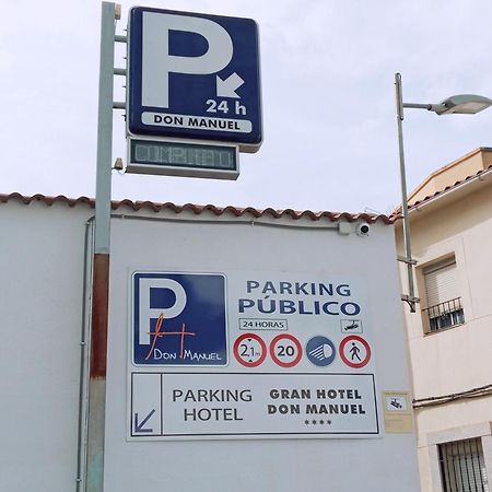 Apartamentos La Almena Caceres Bagian luar foto